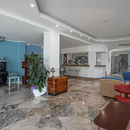 Hotel Avana Fronte Mare-2